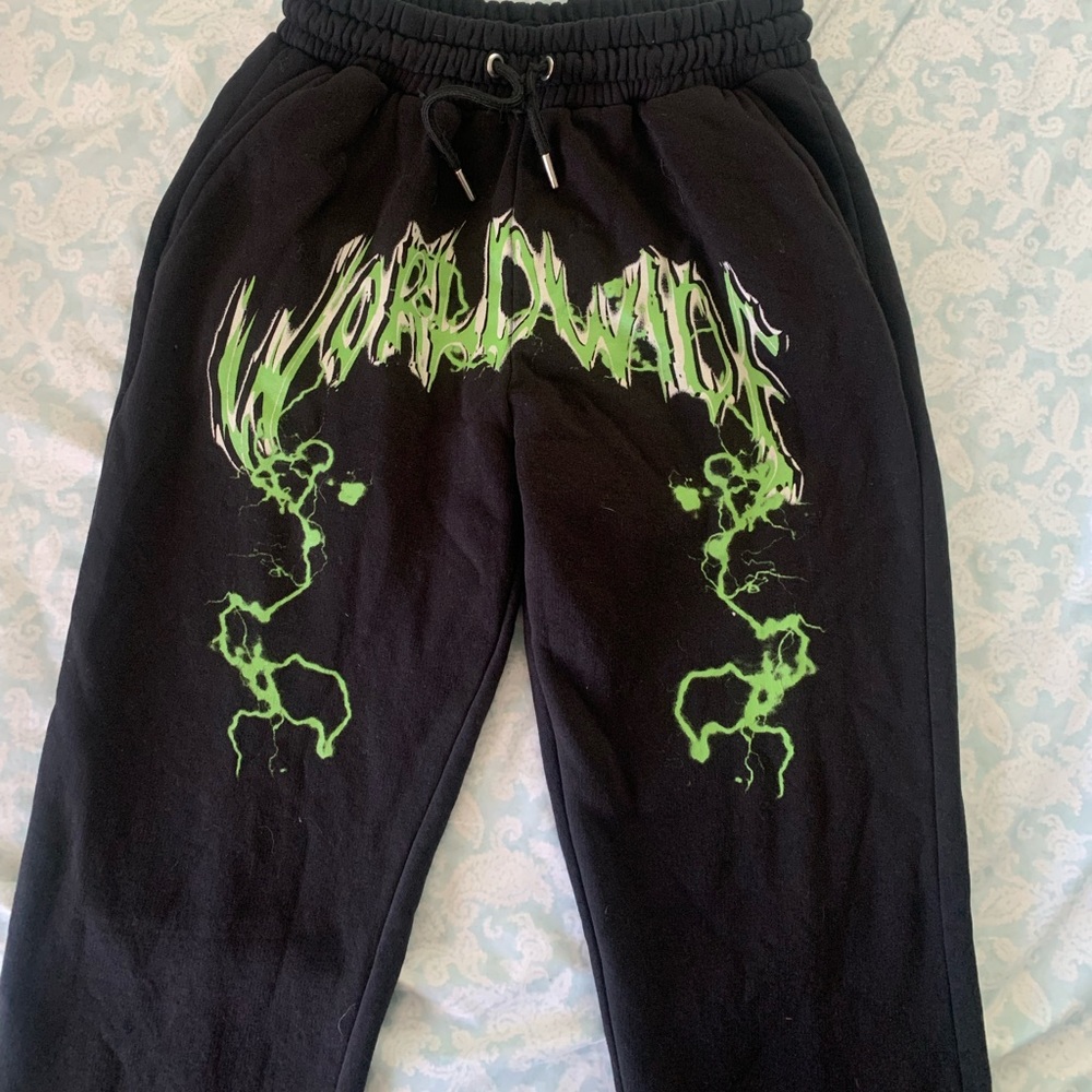 Boohoo worldwide collection sweatpants